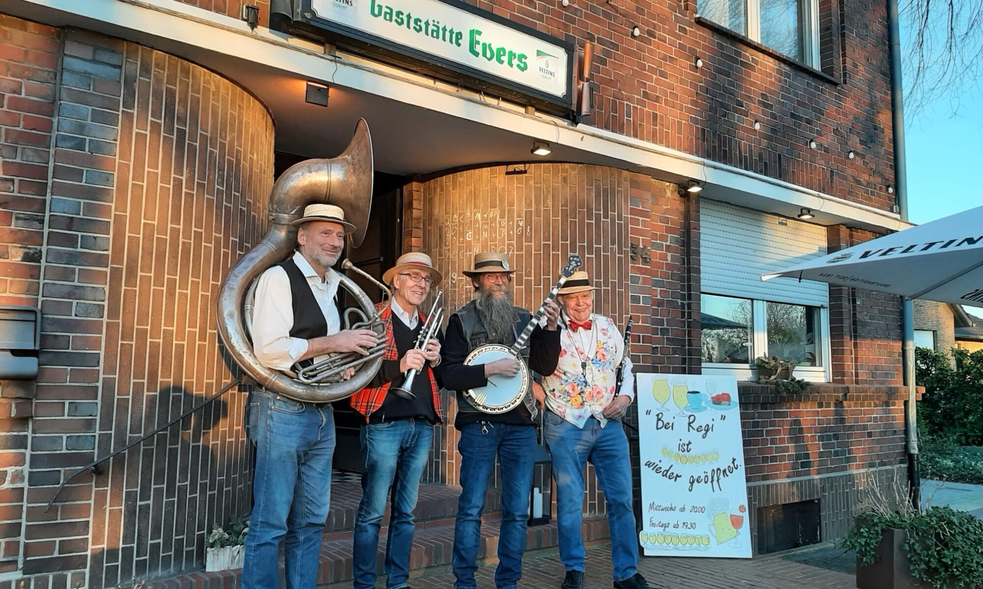 Eröffnung Dorffest durch Band Jazz im Glück